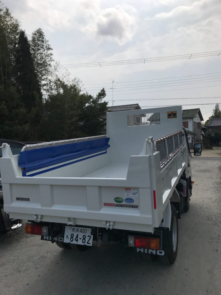 3tダンプの新車を追加 残土処分のエイトライン