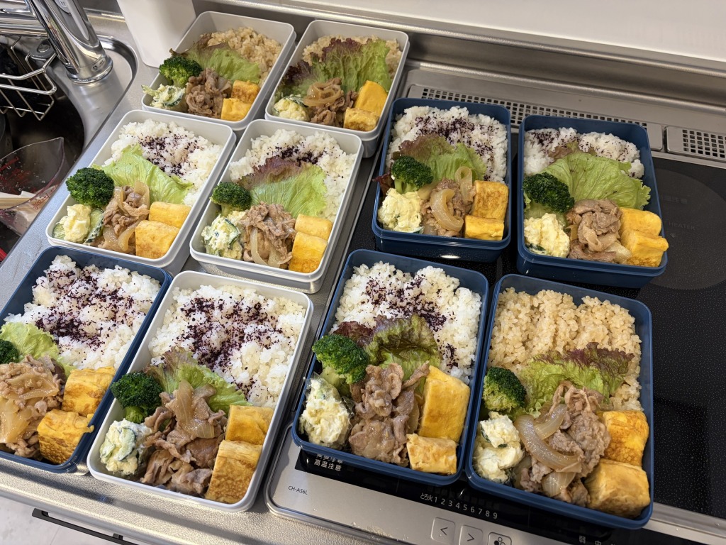 給食の人になりました?!